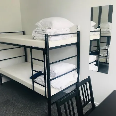 Warsaw City Center Rooms Hostal *