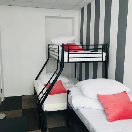 Hostel Warsaw City Center Rooms *
